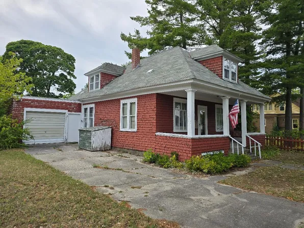 433 N 4th St, Rogers City, MI 49779