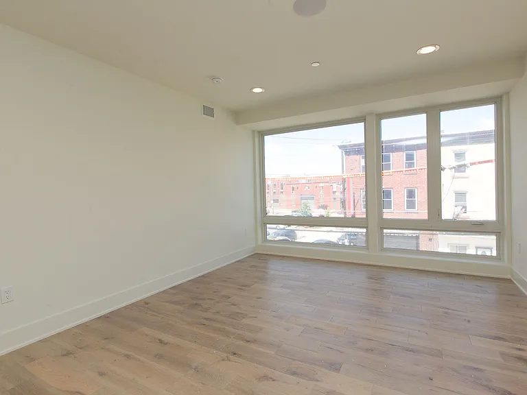2431 Frankford Ave #15 — Photo 4