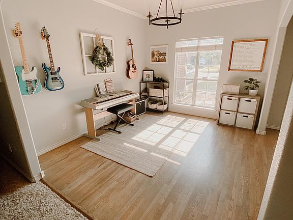 Could be used as dining room