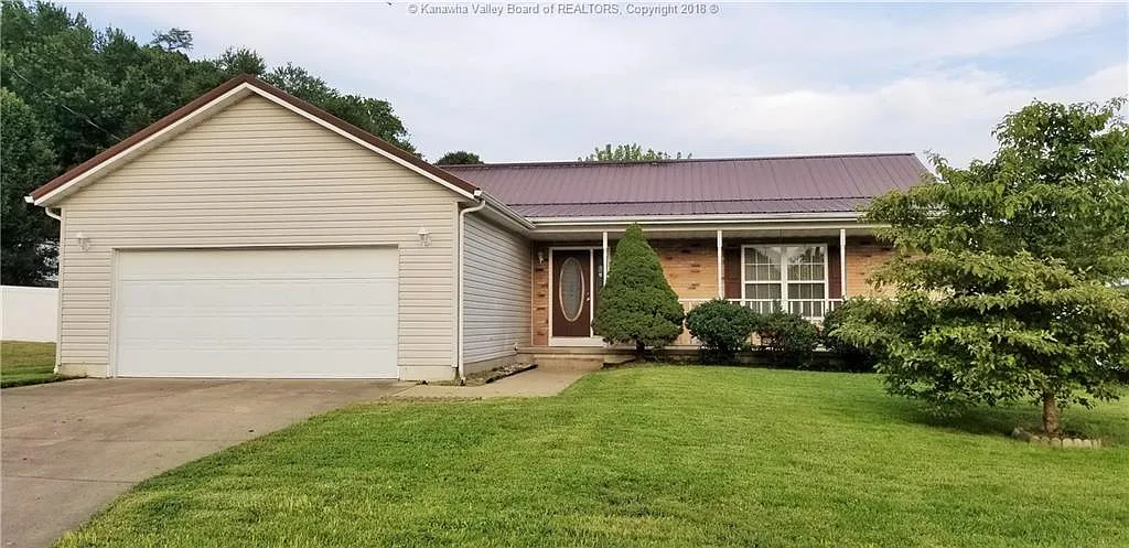 3004 Meadowbrook Dr photo 1