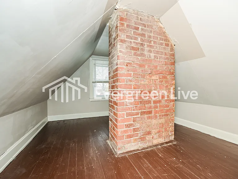 7052 Clovernook Ave — Photo 8