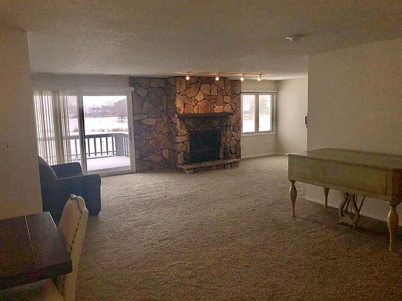 3rd image of 2531 E Lakeshore Dr APT 40