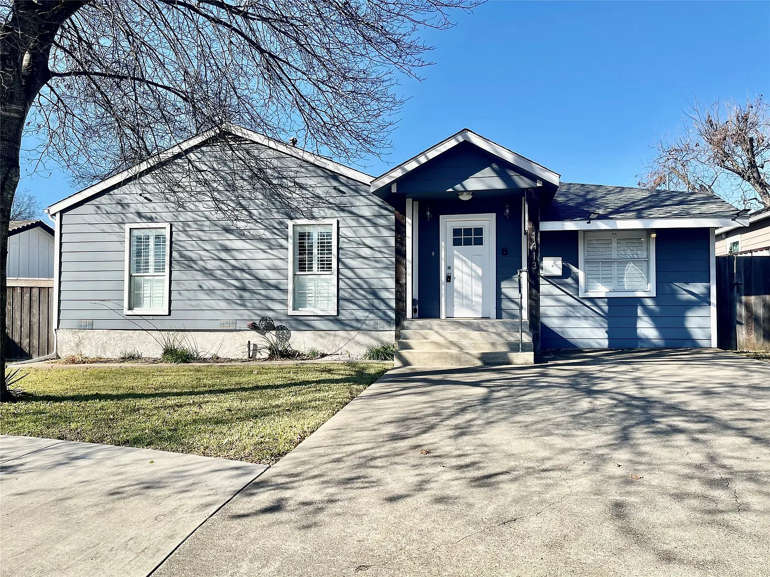 1413 S Waverly Dr photo 1