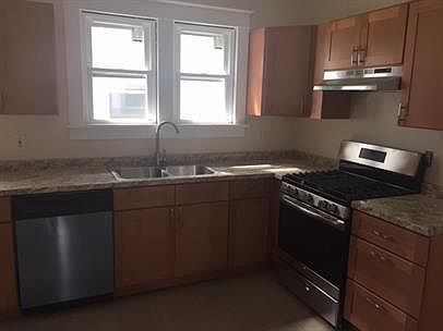 4th image of 37 Marshall St Unit 2