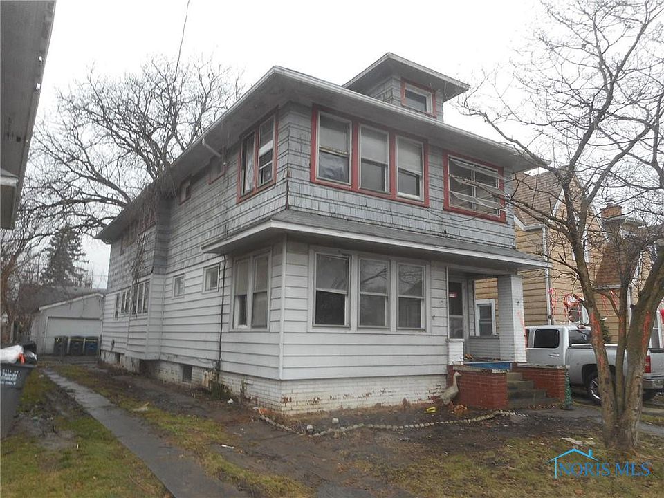 1st image of 3825 Revere Dr