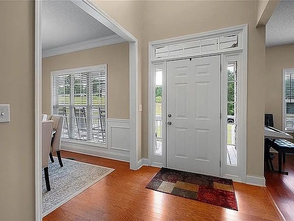 2nd image of 81 Stonebrook Dr