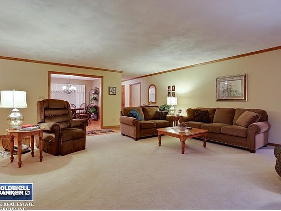 Easy access from foyer