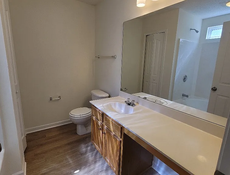 328 Highgate Cir — Photo 7