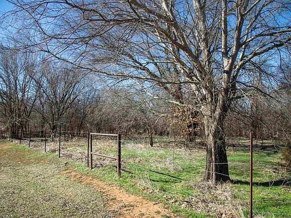 2nd image of 8 Mile Rd