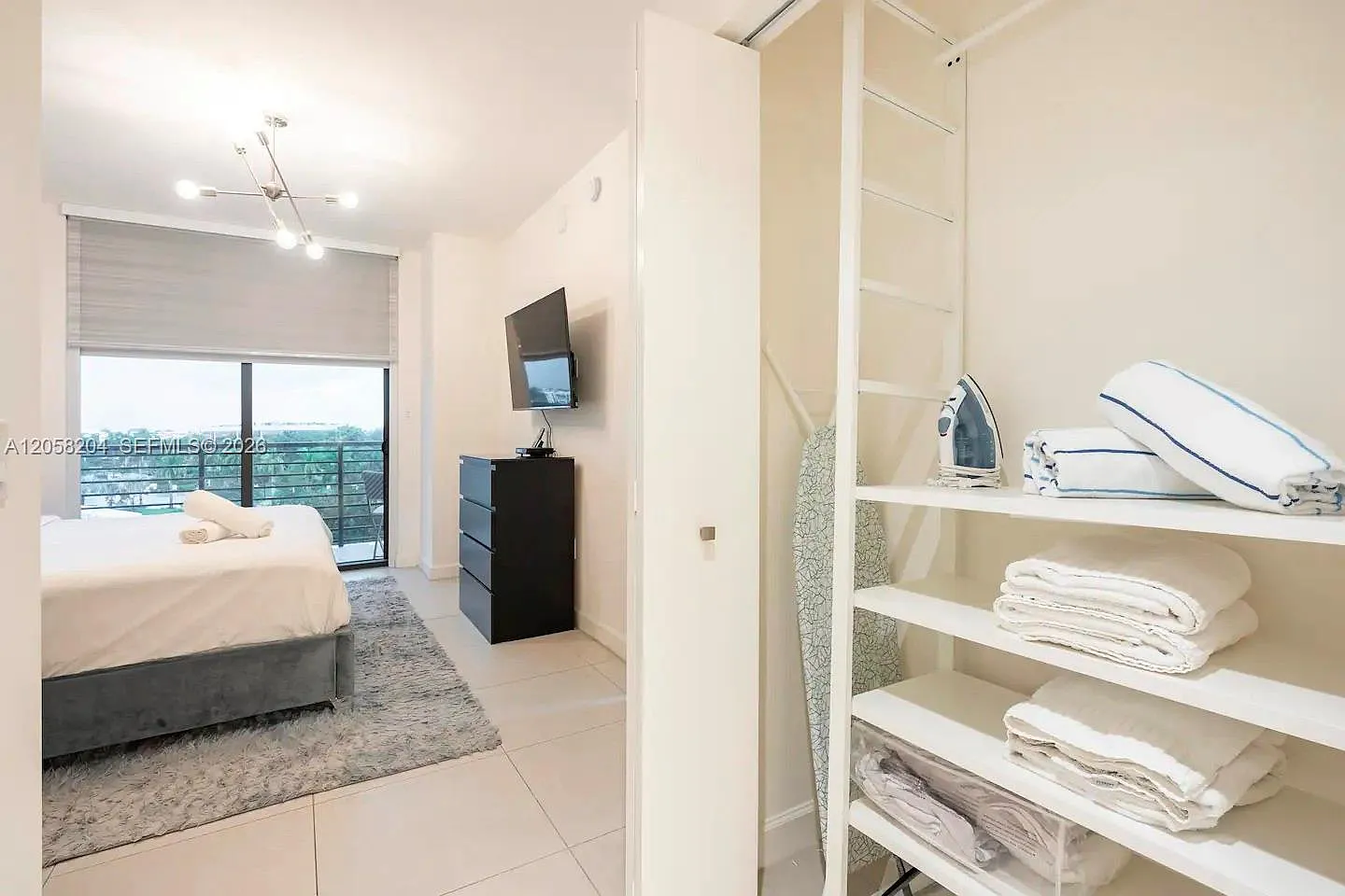 5350 Park Condo — Photo 4