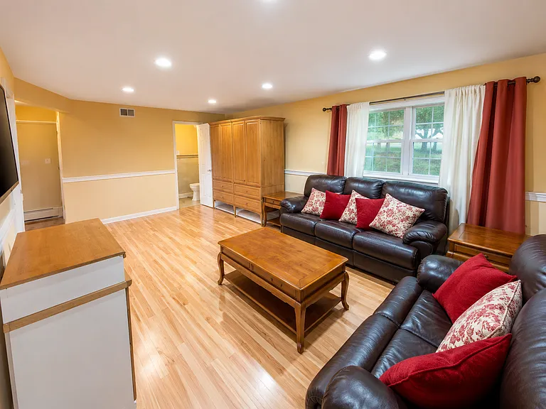 10 Roe Cir — Photo 18