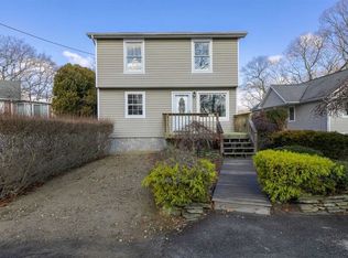 69 Overlook Dr, Mastic, NY 11950