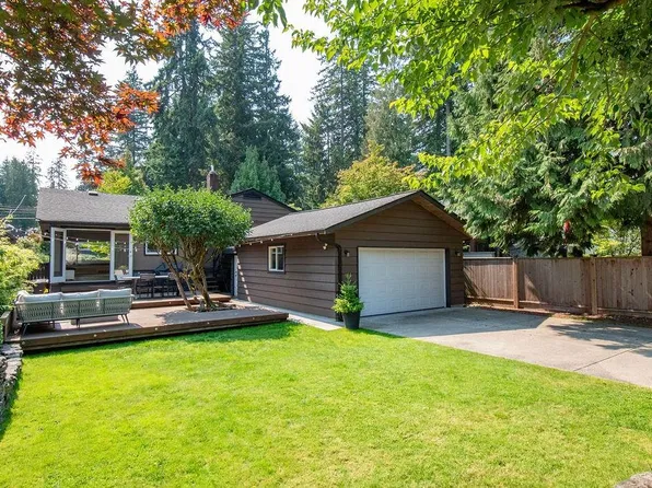 1218 W 22nd St, North Vancouver, BC V7P 2G1