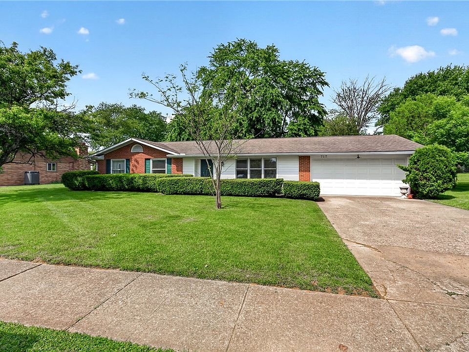 1st image of 717 Robindale Dr