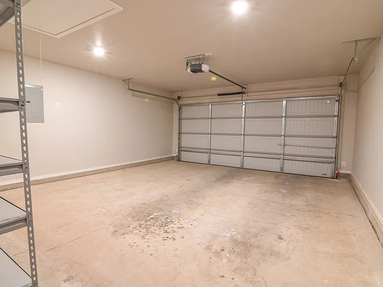 2524 Outlaw Ct — Photo 19
