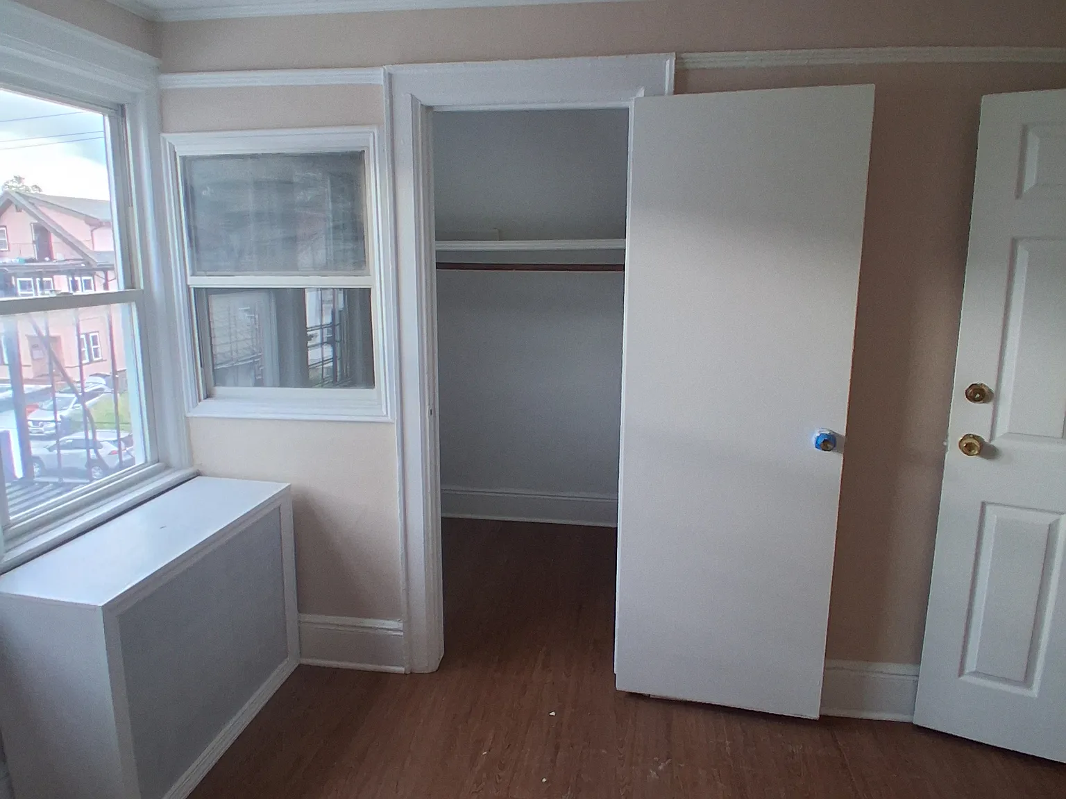 20 Beekman Ave — Photo 3