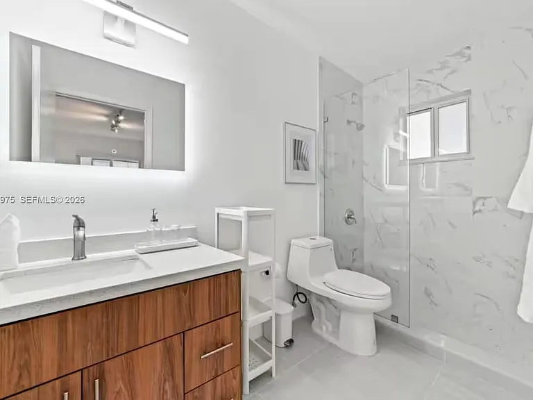 2776 W 71st Pl — Photo 20