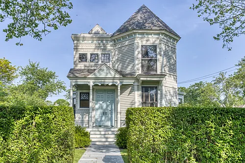 1855 Village Ln Photo 1