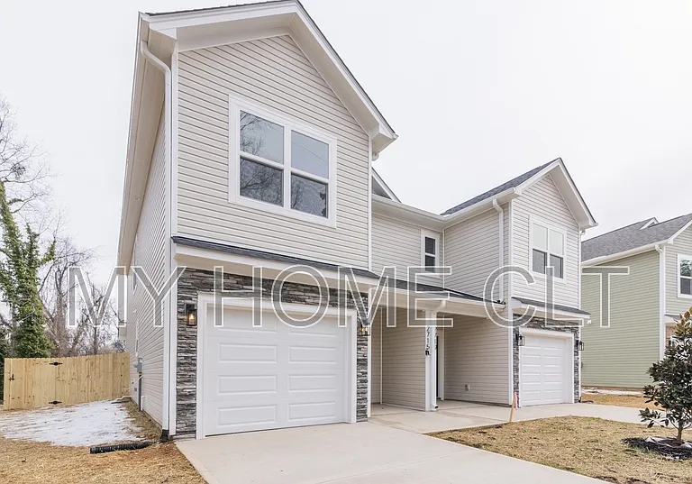 2719 Capitol Dr — Photo 1