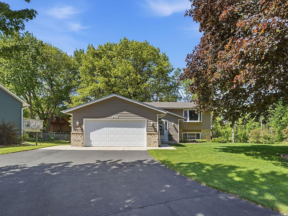 1st image of 783 Bur Oak Ct