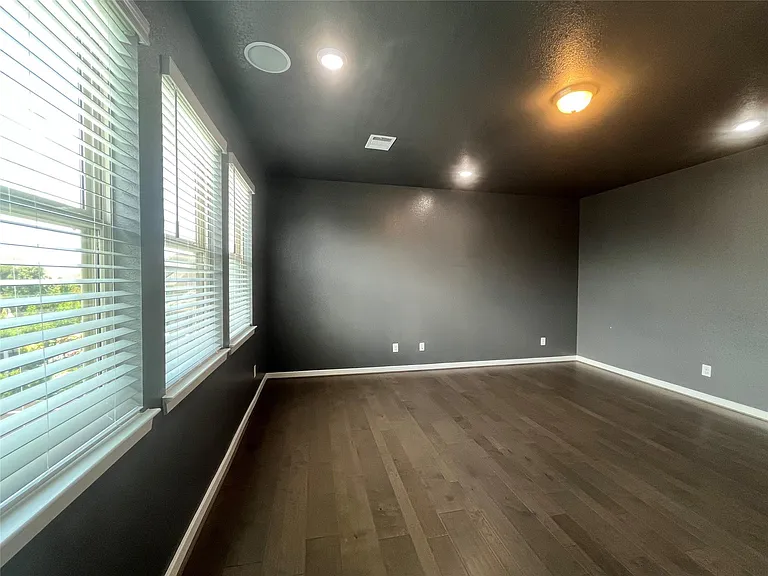 23707 Montclair Forest Trl — Photo 30