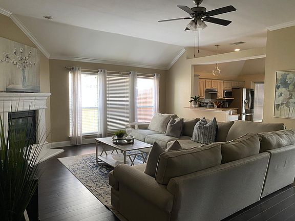 3rd image of 4154 Stone Hollow Way