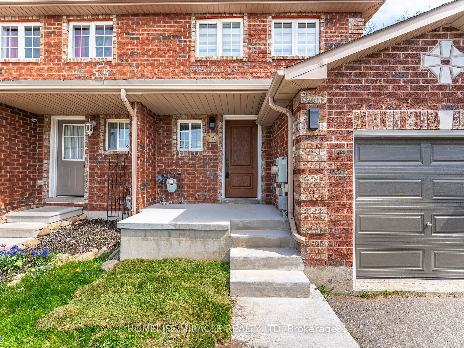 4 bed, $2,499 — Photo 2