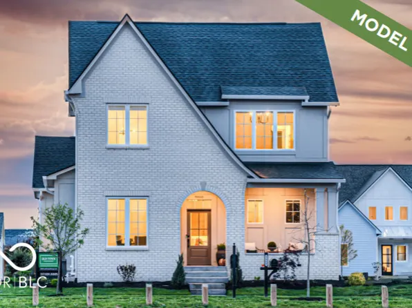 9868 Morningstar Ln, Indianapolis, IN 46280