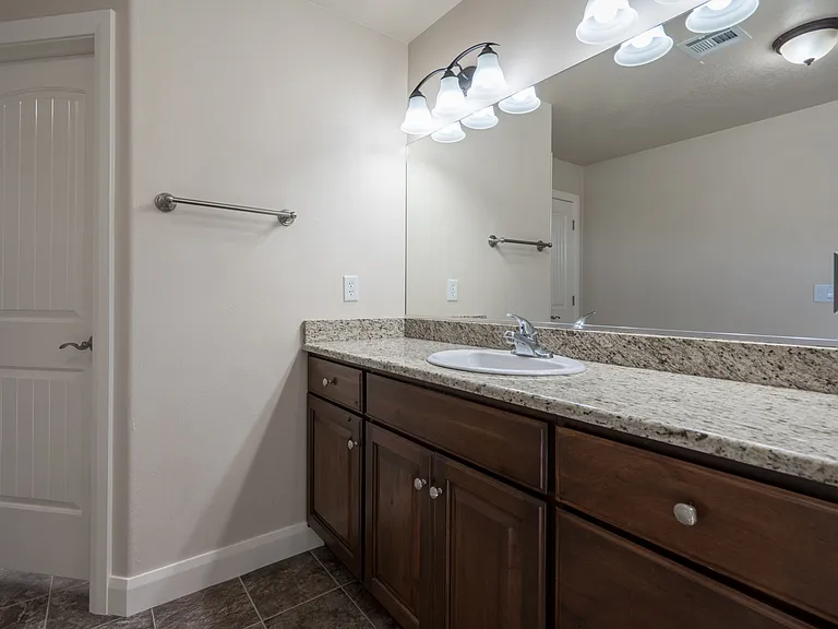 986 Camel Springs Dr — Photo 46