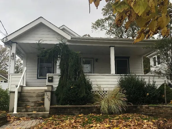 329 Wells Ave, Oakhurst, NJ 07755