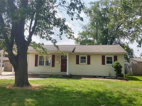 121 E Clarman Dr, Chaffee, MO 63740