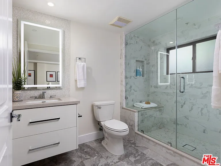155 N Hamilton Dr #102 — Photo 18