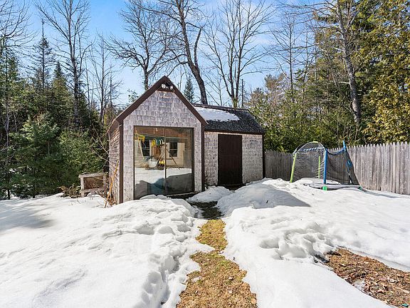 5th image of 411 Levenseller Road