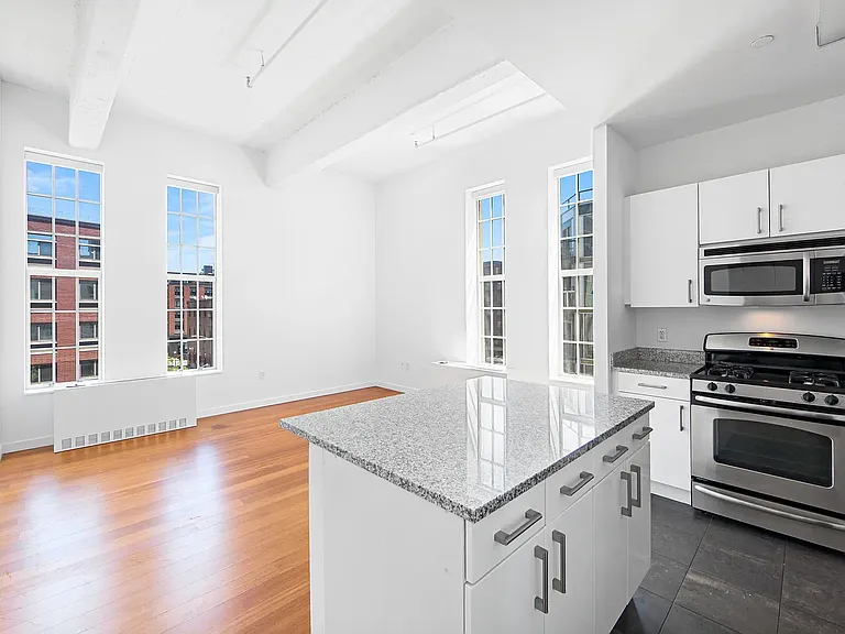 184 Kent Ave #D417 — Photo 6