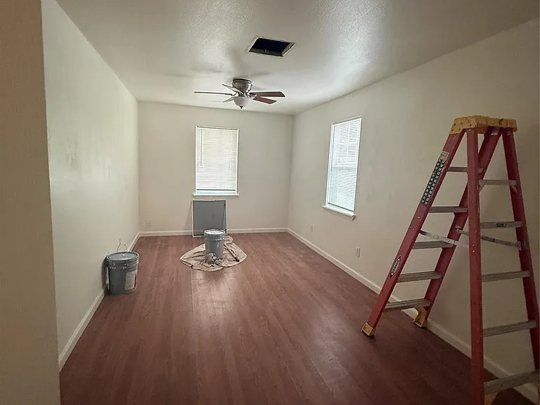 1315 Sycamore Ave — Photo 5