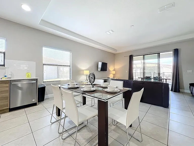 185 Brookes Pl — Photo 6