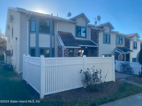 95 McDivitt Ave #A, Staten Island, NY 10314