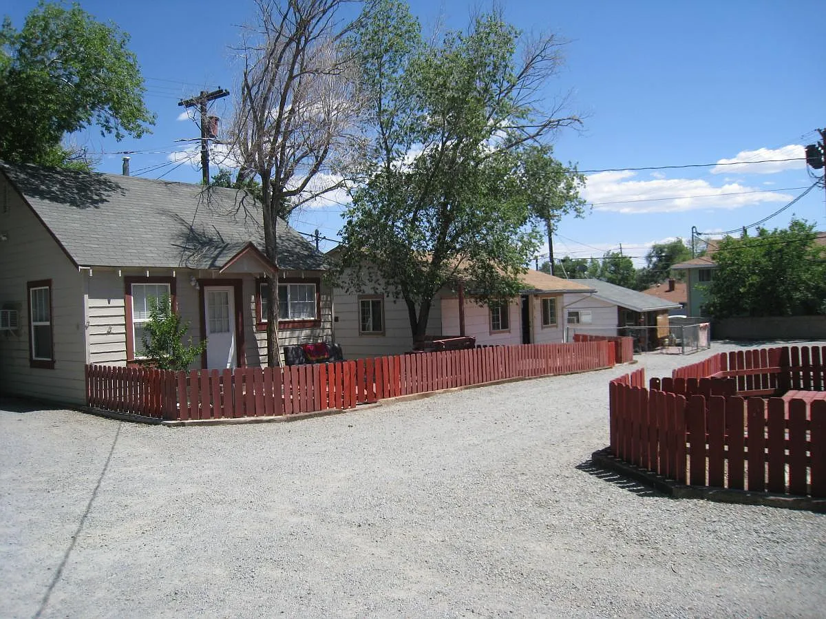 Secluded cul-de-sac - 420 Vassar St #3
