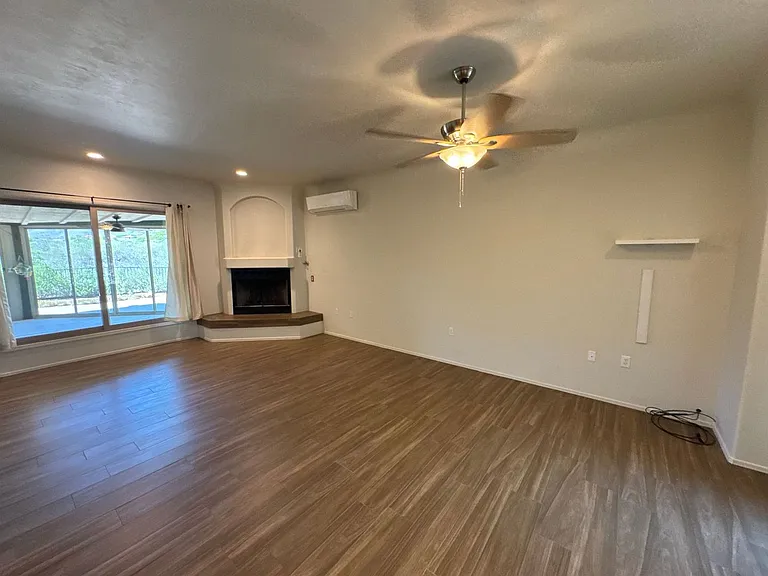 9731 E Kleindale Rd — Photo 8