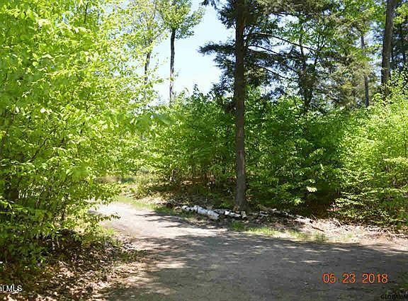 5th image of 23 Hemlock Ridge Lane