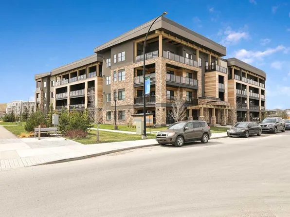 125 SW Wolf Hollow Cres SE #405, Calgary, AB T2X 1T8