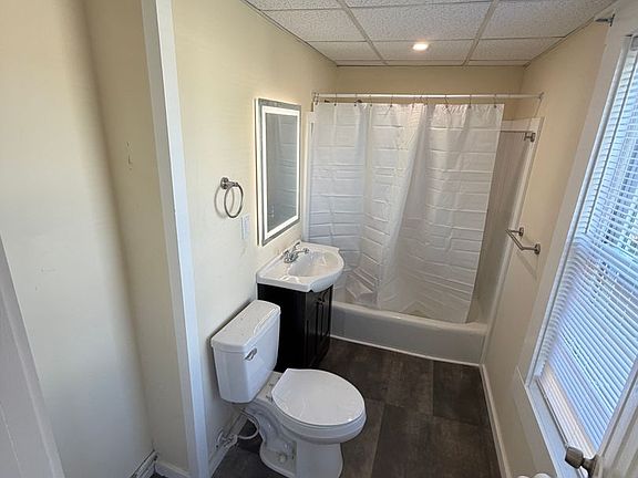 3rd image of 35-37 Elm St #37-2