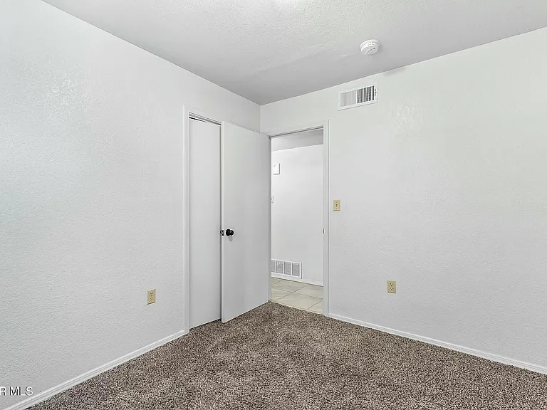 11404 Bunky Henry Ln — Photo 16