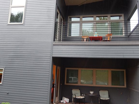 2nd image of 887 W Caraway St