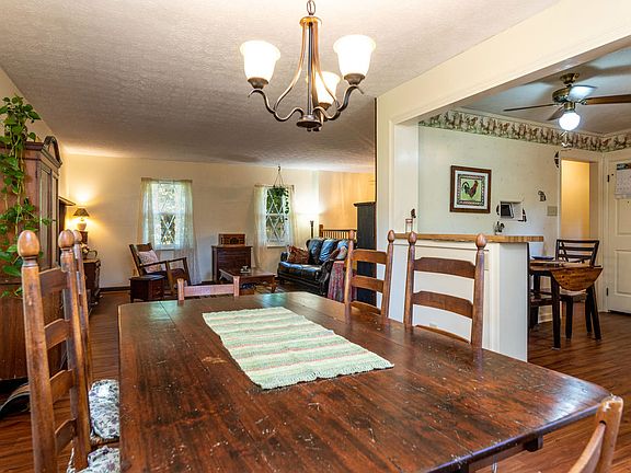 5th image of 2329 Chesterfield Dr