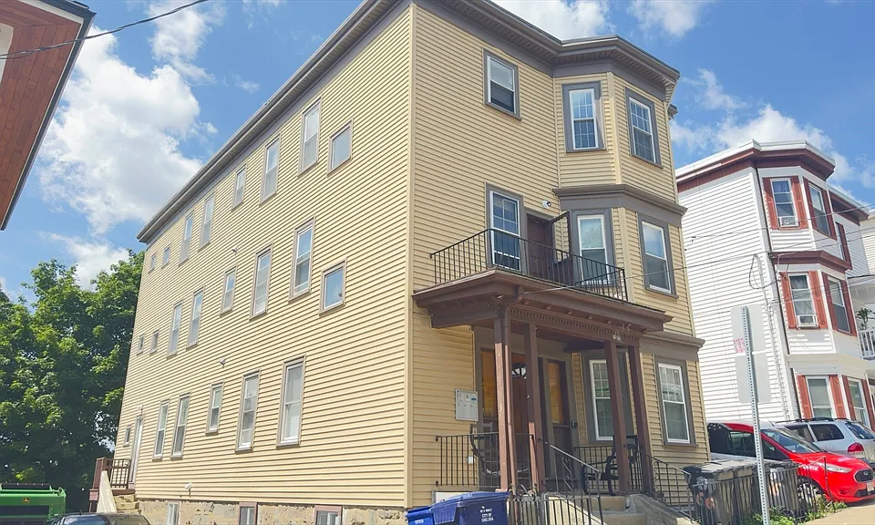 66 Franklin Ave #3