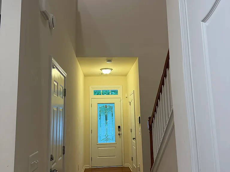Front door/Entryway