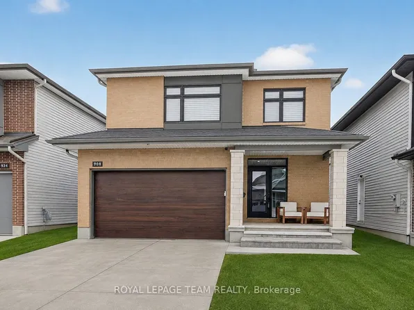 988 Beckton Hts, Ottawa, ON K2S 2X6