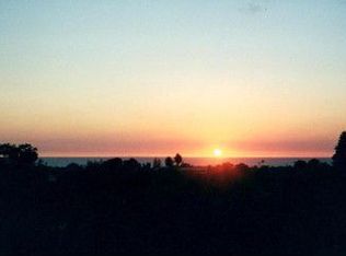 1010 Arcadia Rd, Encinitas, CA 92024