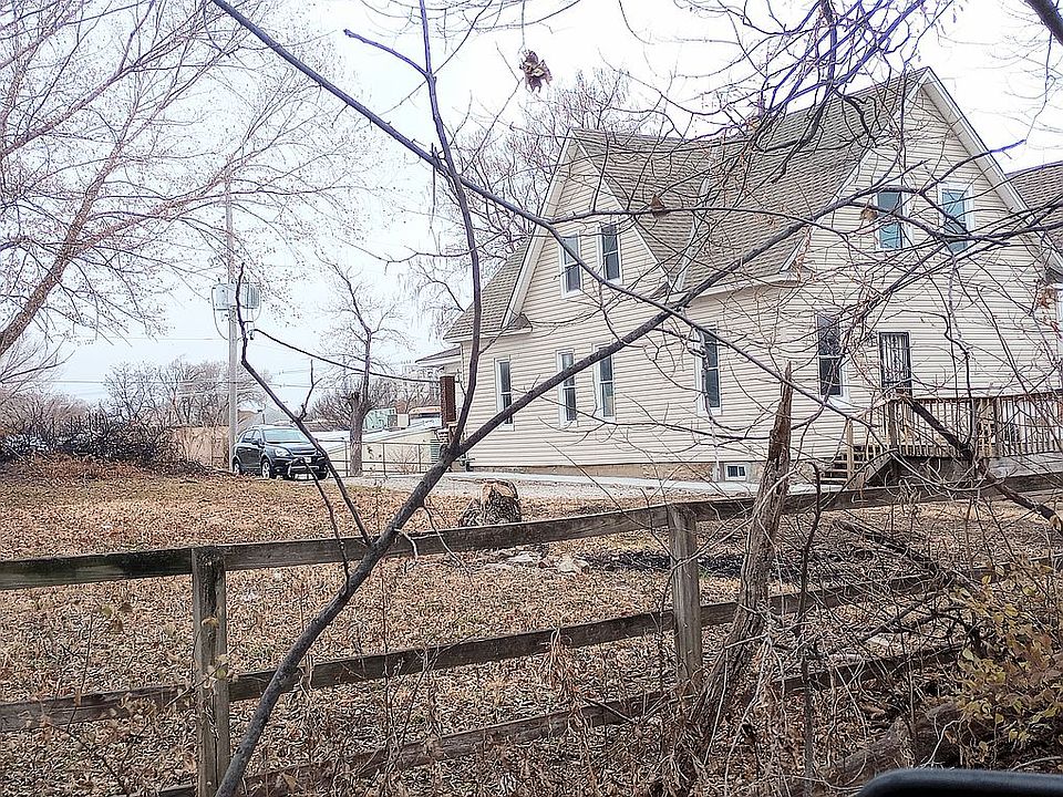 2nd image of 19 S Ferree St